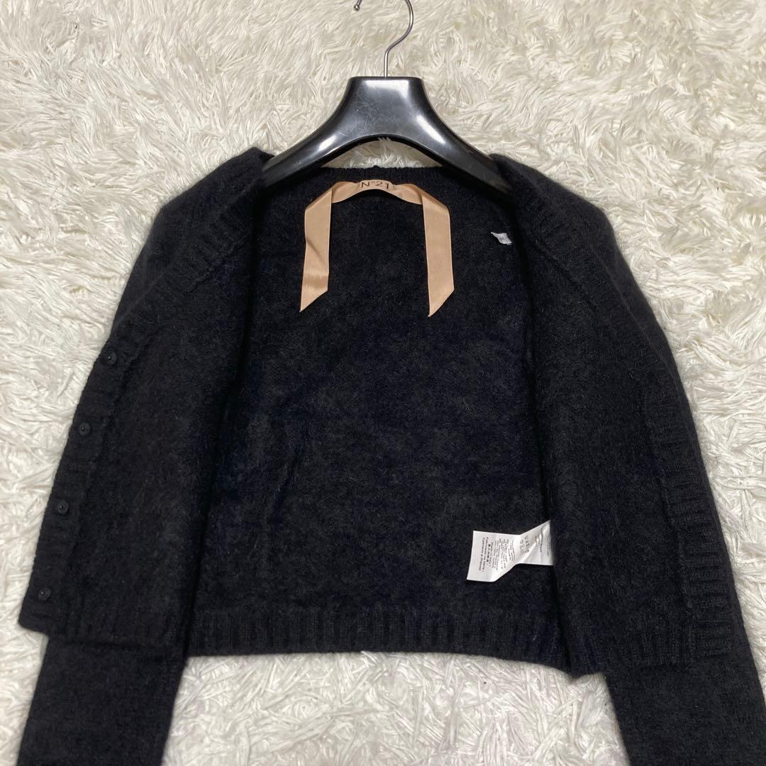 美品✨N°21 ヌメロヴェントゥーノ　クロップドカーディガン　アンゴラ　M 黒
