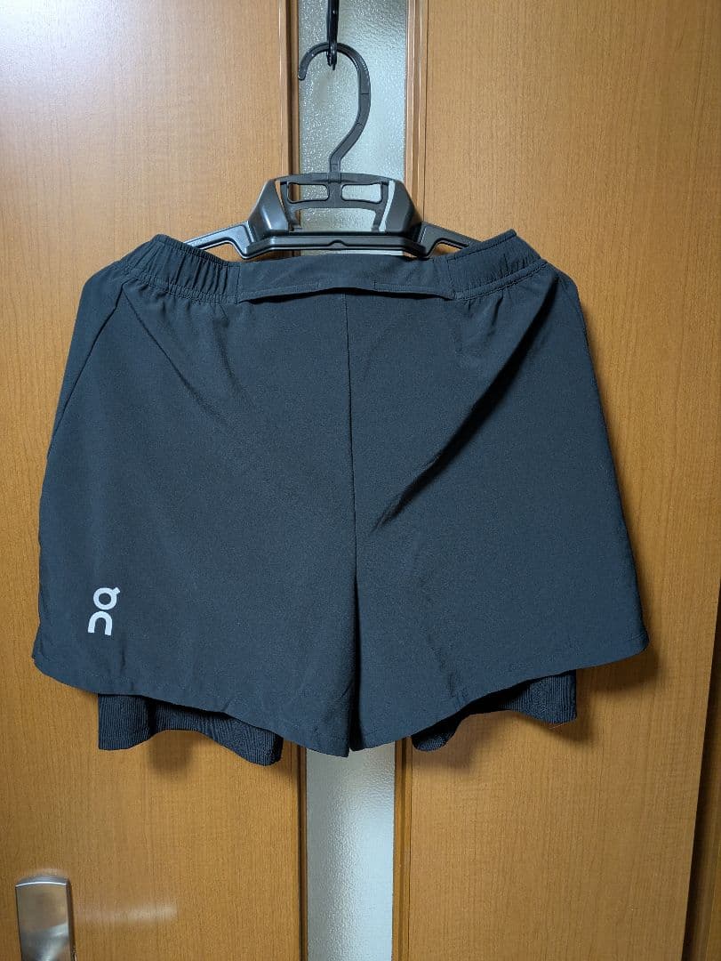 on Race Shorts メンズ Sサイズ カラー　BLACK