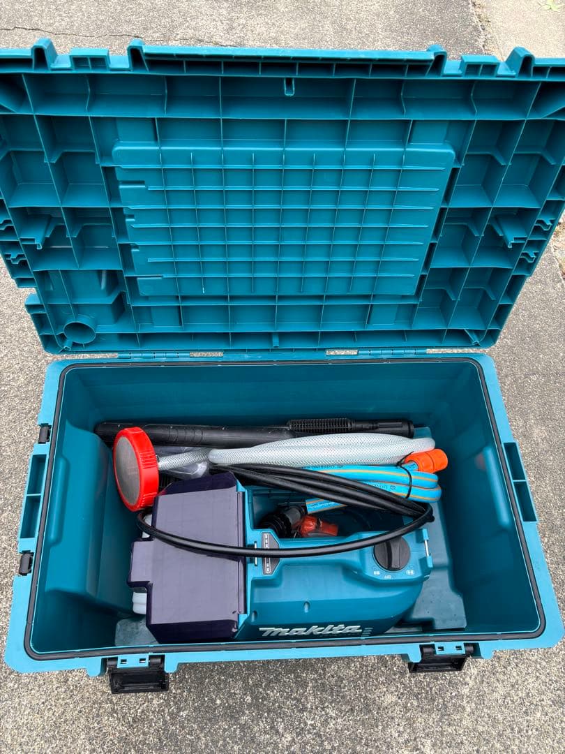 Makita 高圧洗浄機本体 専用ケース付き 美品