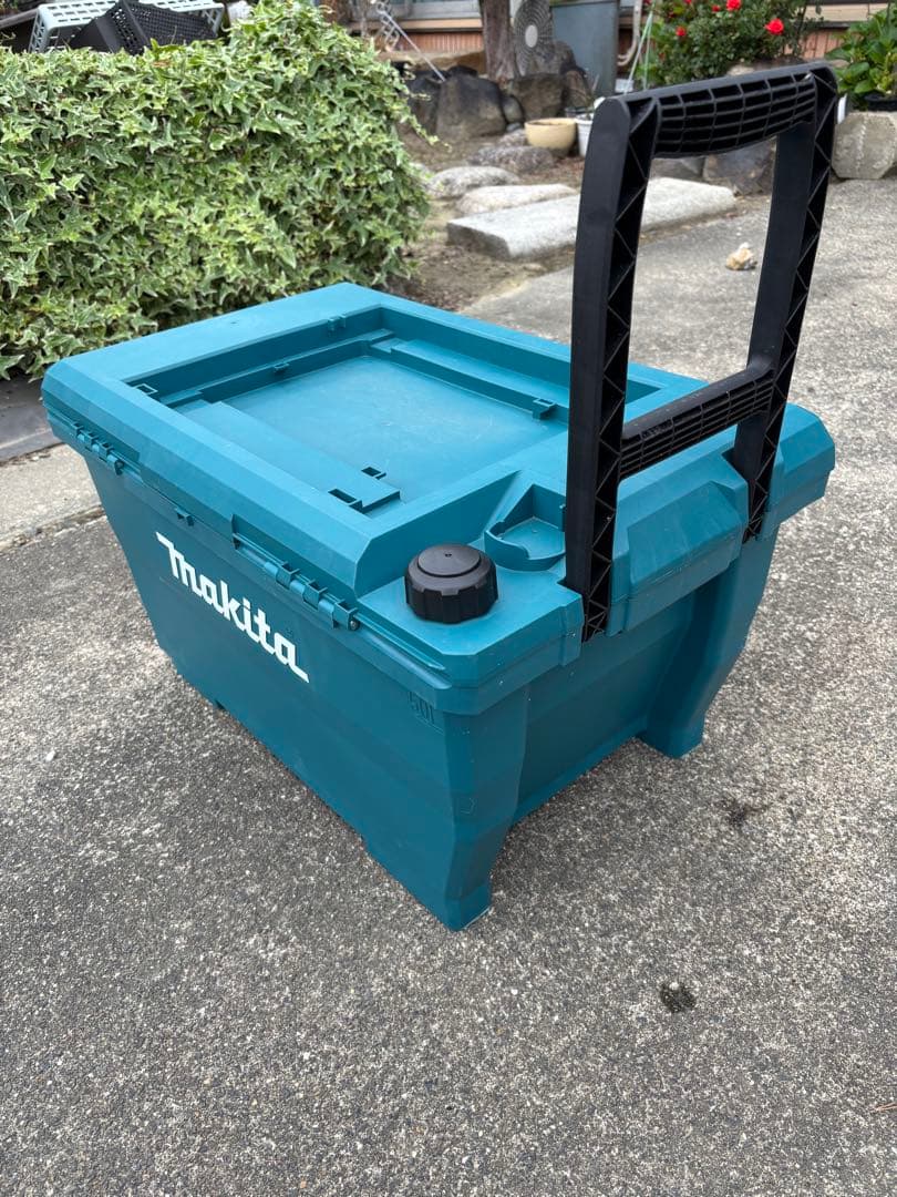 Makita 高圧洗浄機本体 専用ケース付き 美品