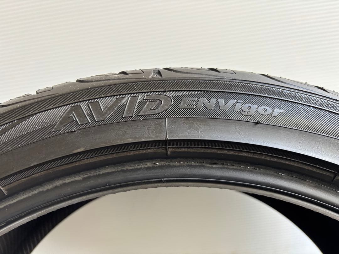 ②【国産バリ溝・送料無料‼️】 235/40R19 ヨコハマAVID エンビガー