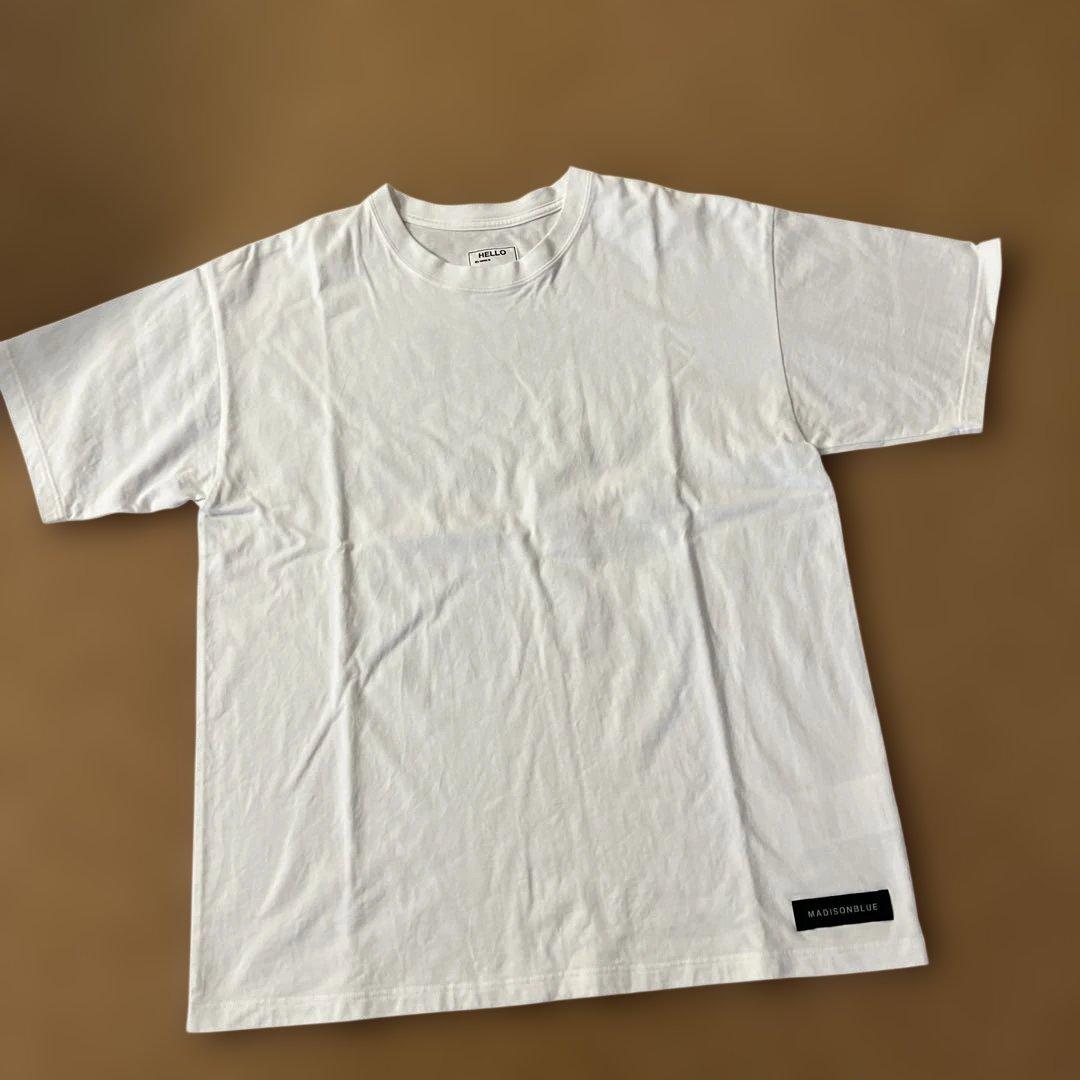 MADISONBLUE ホワイト Tシャツ HELLO 86