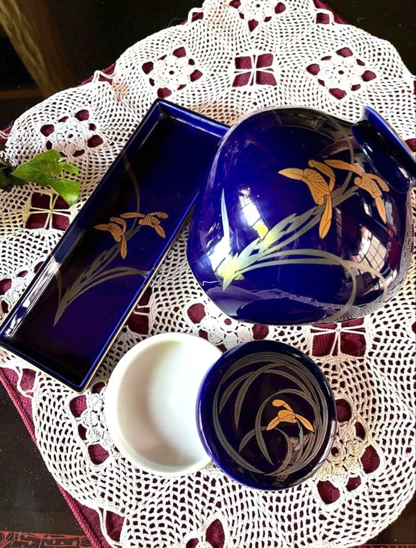香蘭社 花瓶・筆置き・朱肉入れ一揃い 陶器 花入 壺 金彩 花器