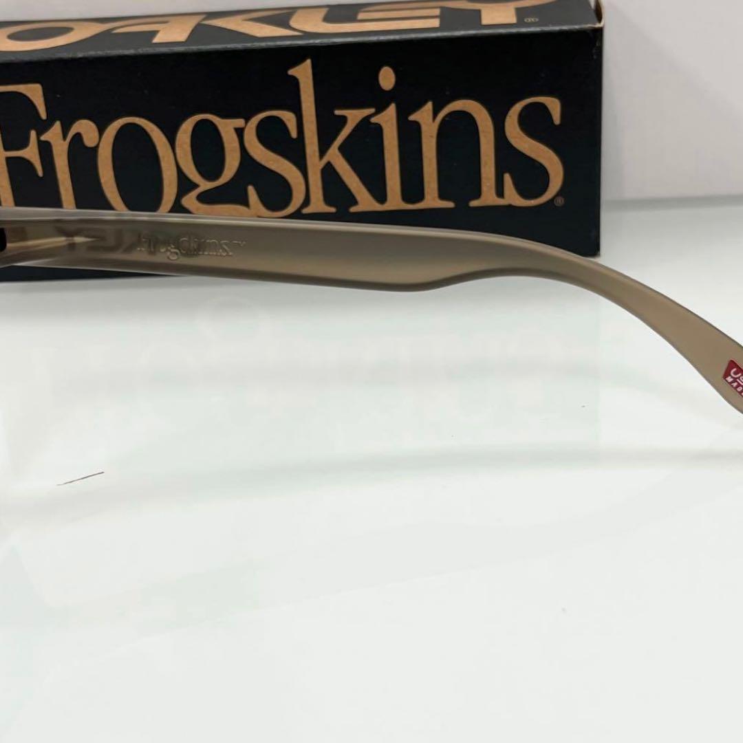 即発OAKLEYオークリーfrogskins（A）フロッグスキンOO9245E5