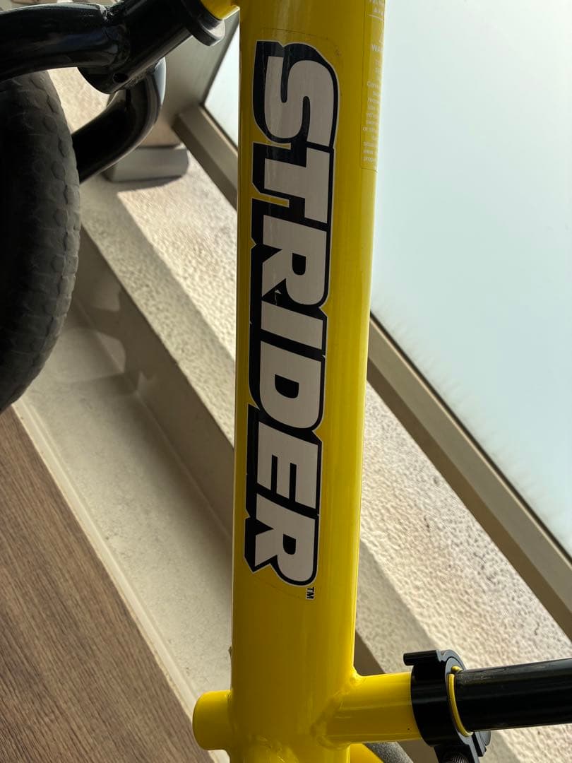 美品　超人気　STRIDER ストライダー　イエロー