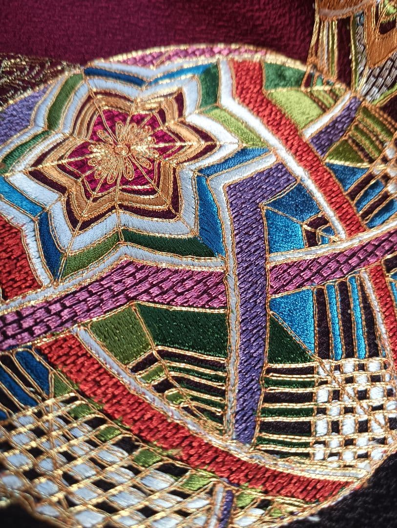 美品　振袖フルセット　 ワインレッドに手鞠刺繍　丈167 裄67