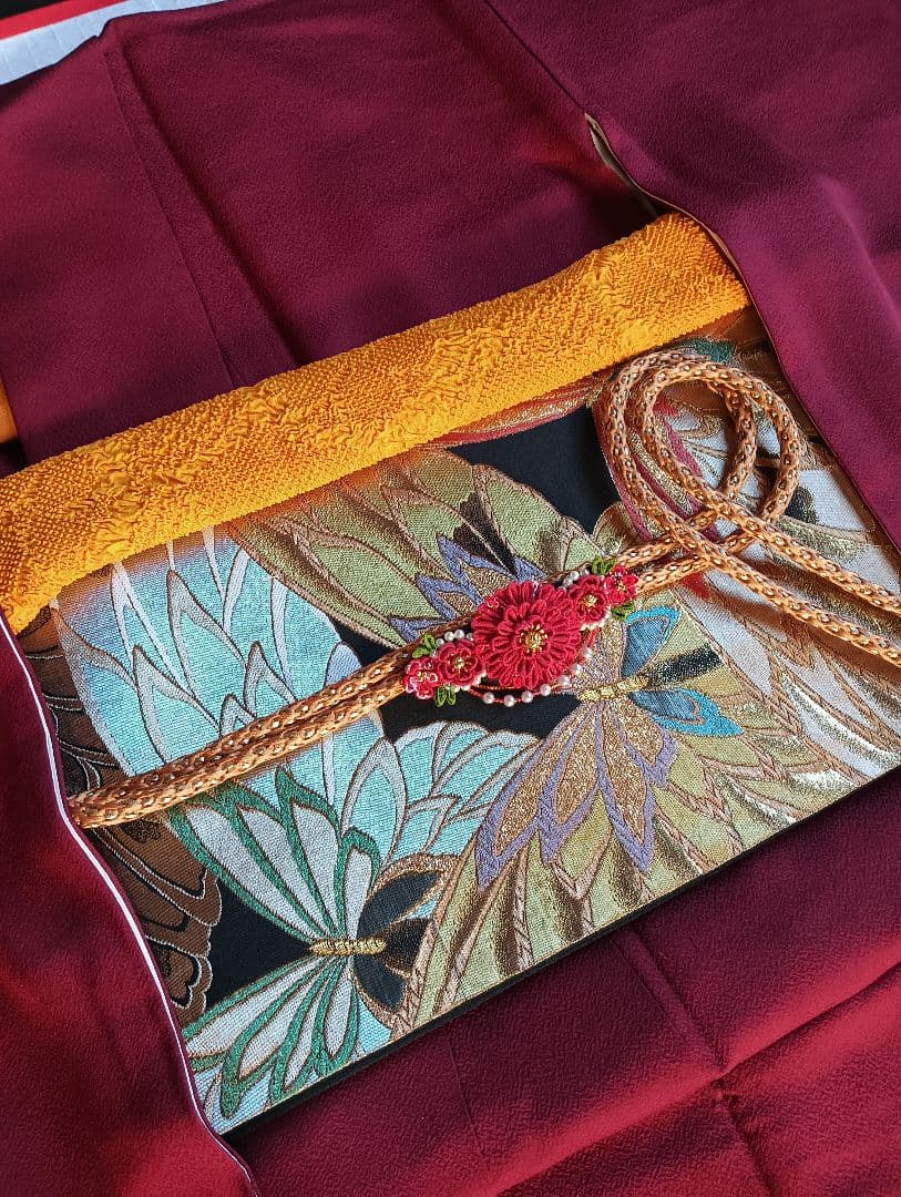 美品　振袖フルセット　 ワインレッドに手鞠刺繍　丈167 裄67