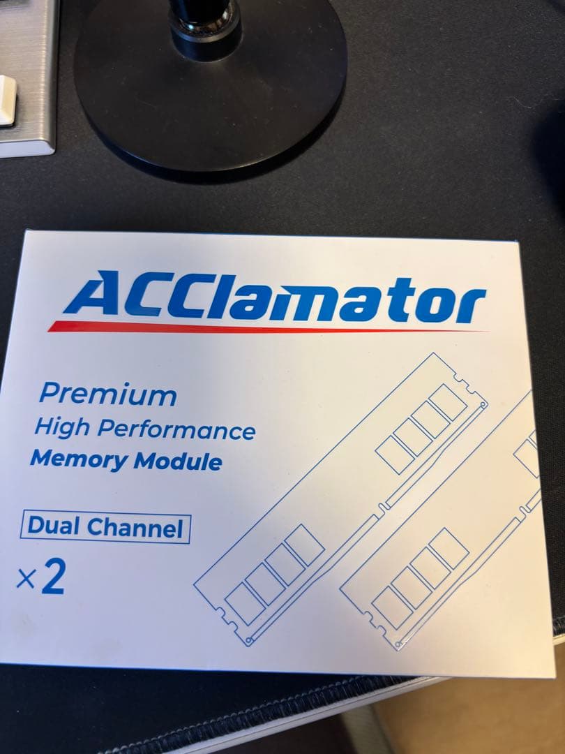 ACClamator 32GB DDR4 3200MHz メモリ