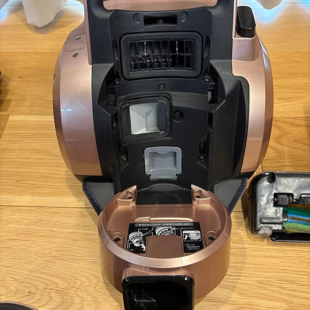 TOSHIBA サイクロン式キャニスター掃除機