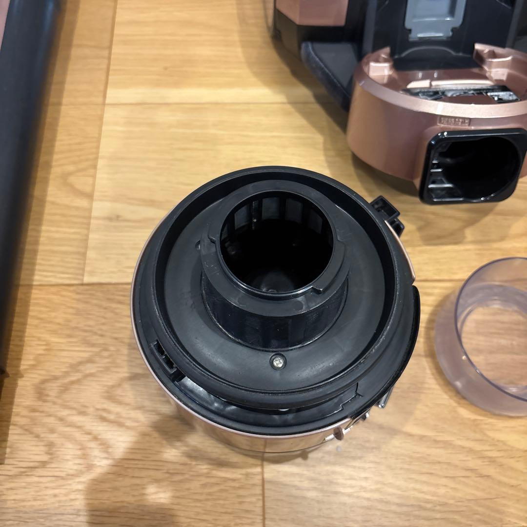 TOSHIBA サイクロン式キャニスター掃除機