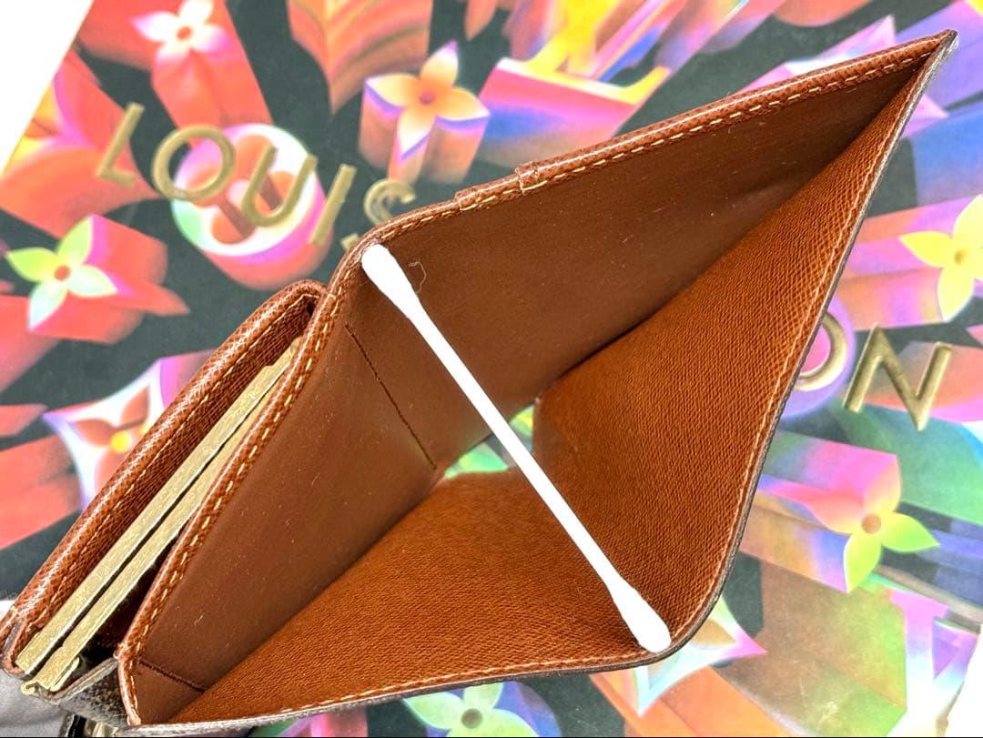 美品！LOUIS VUITTONルイヴィトン　がま口付き二つ折り財布