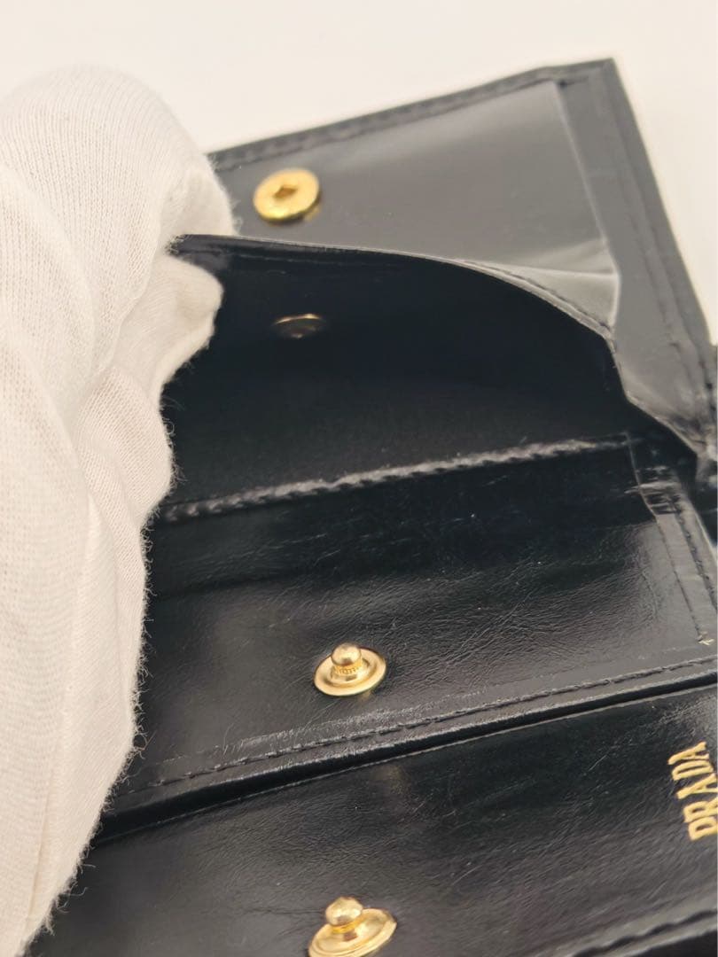 PRADA 二つ折り財布 ブラック レザー　美品