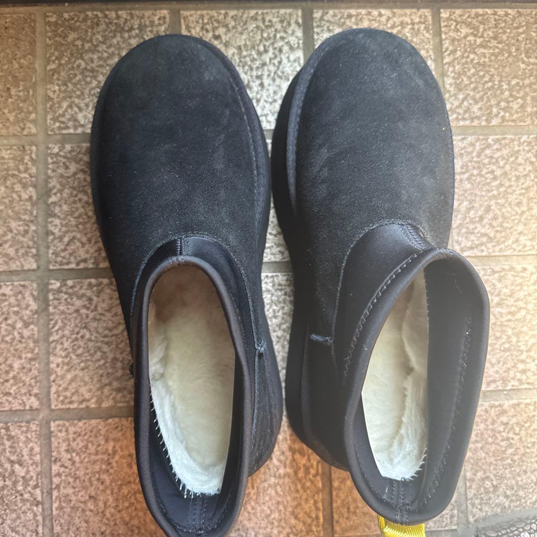 〈早い者勝ち！〉一度使用ほぼ新品UGG ブラック ショートブーツ厚底