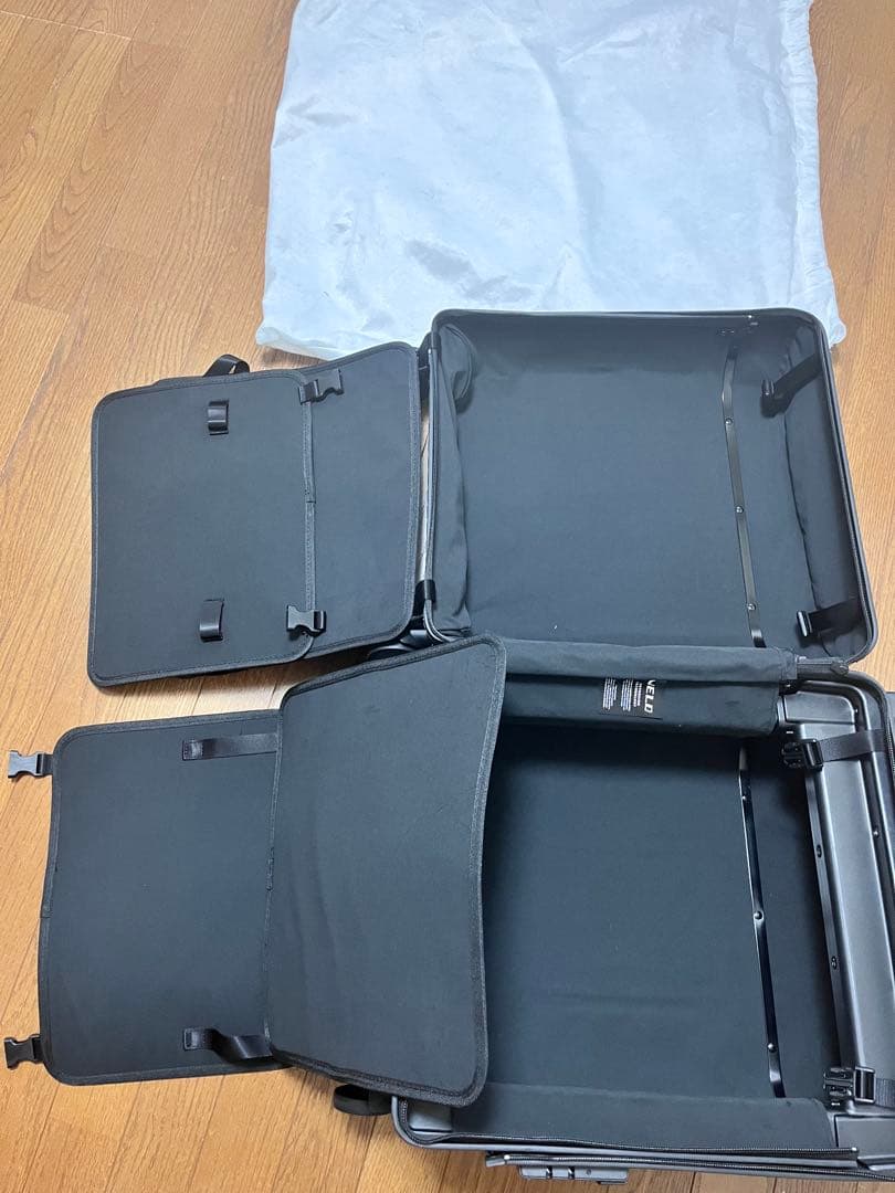 VELO 3-in-1 拡張可能なキャリーケース 機内持込〜72L TSAロック