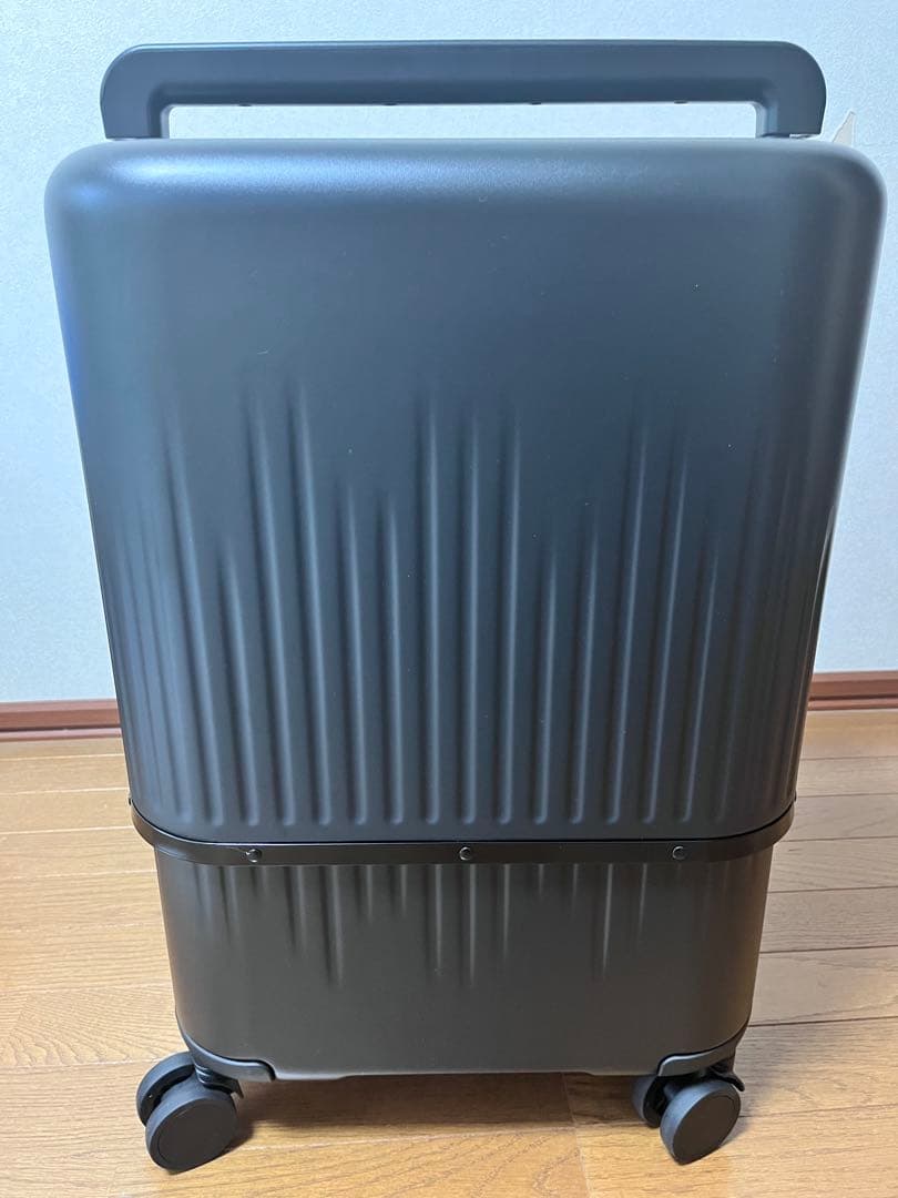 VELO 3-in-1 拡張可能なキャリーケース 機内持込〜72L TSAロック