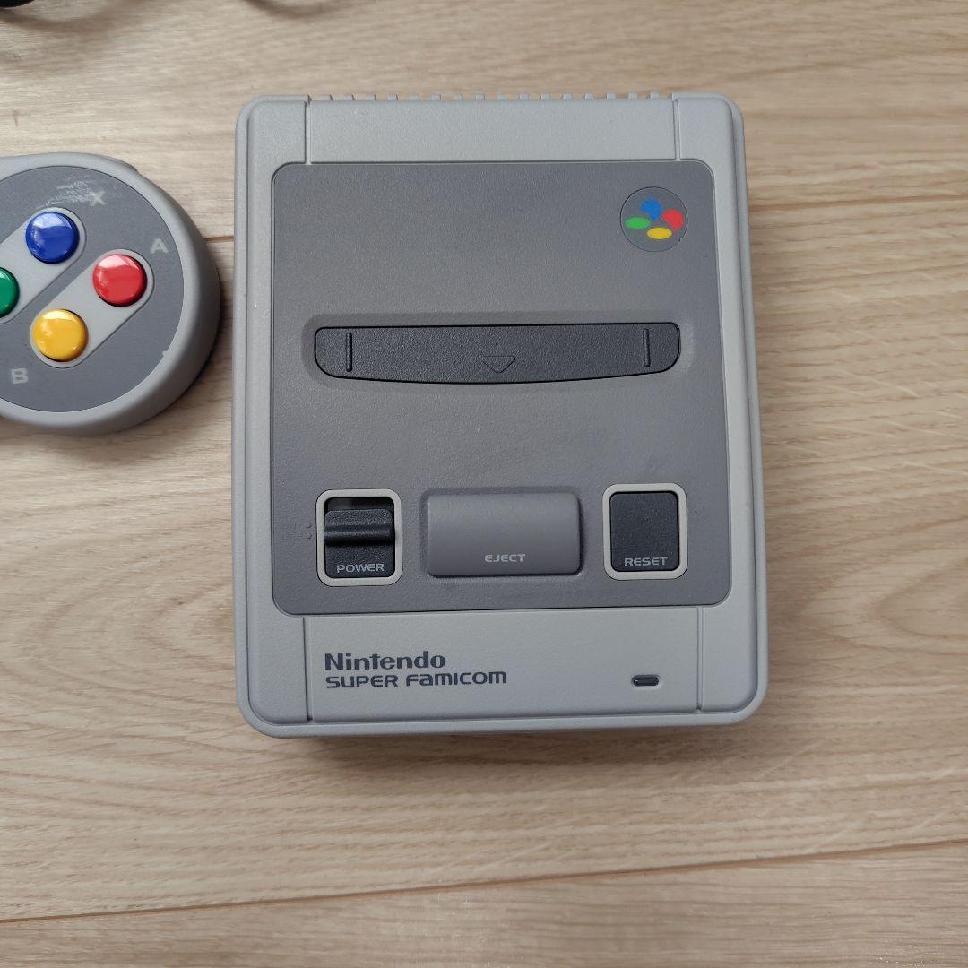 ニンテンドークラシックミニ スーパーファミコン本体（箱あり）