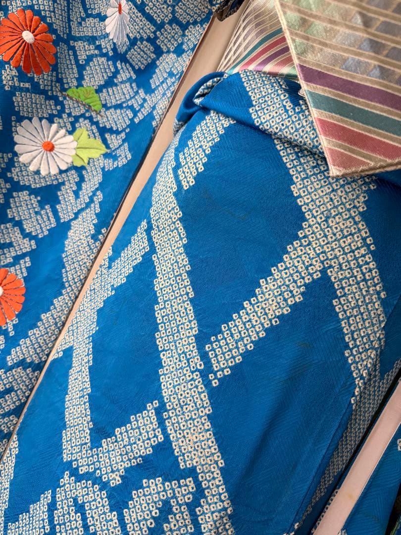 みのっち 振袖4点セット ブルー系総絞り 金駒刺繍