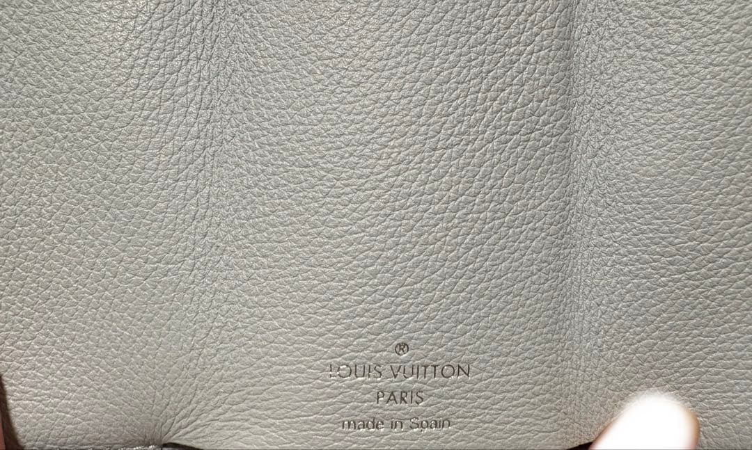 ルイヴィトン　LOUIS VUITTON 財布