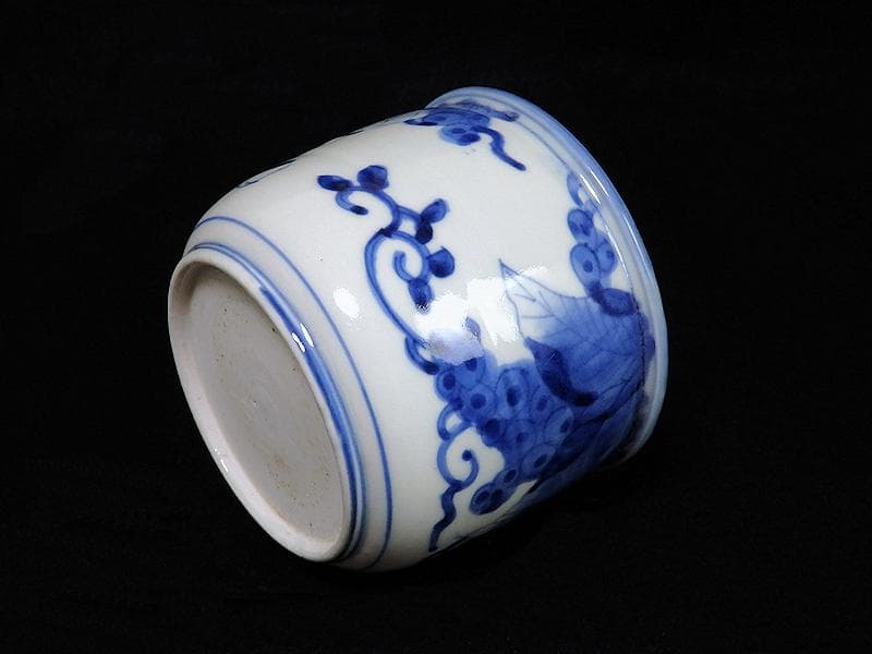 古伊万里　染付　葡萄に蝙蝠の図　火入れ　D532-4AS-fbex