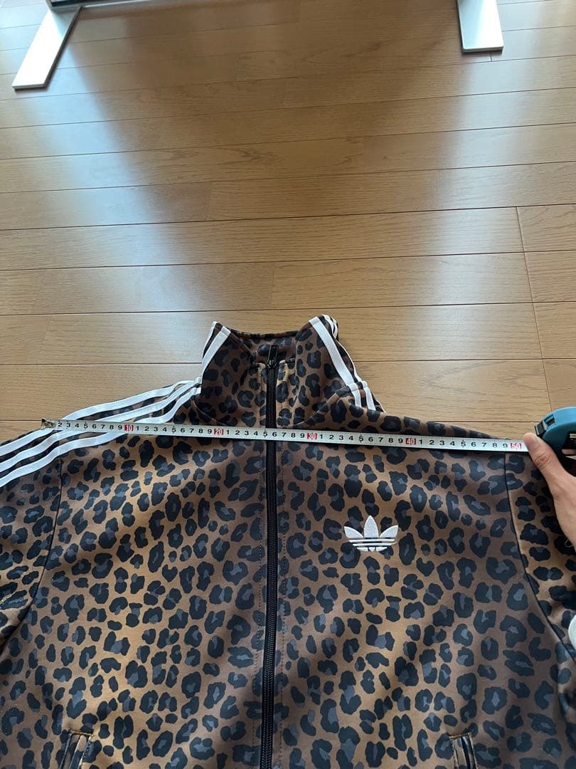 adidas ヒョウ柄　ジャージ　Mサイズ