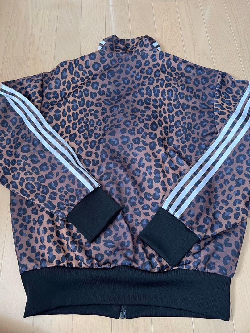 adidas ヒョウ柄　ジャージ　Mサイズ