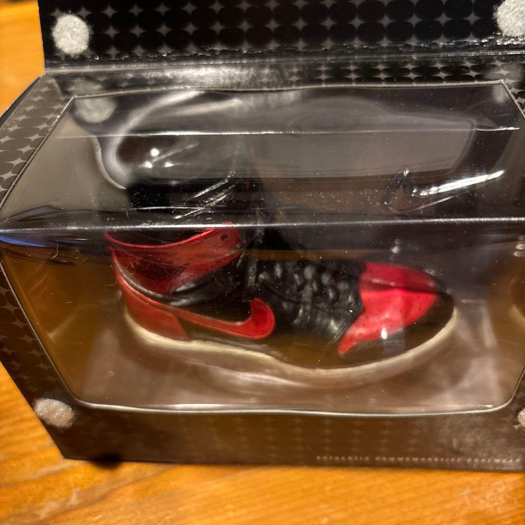 s*8様 限定　NIKE AIR JORDAN 1 オフィシャルミニチュアフィギ