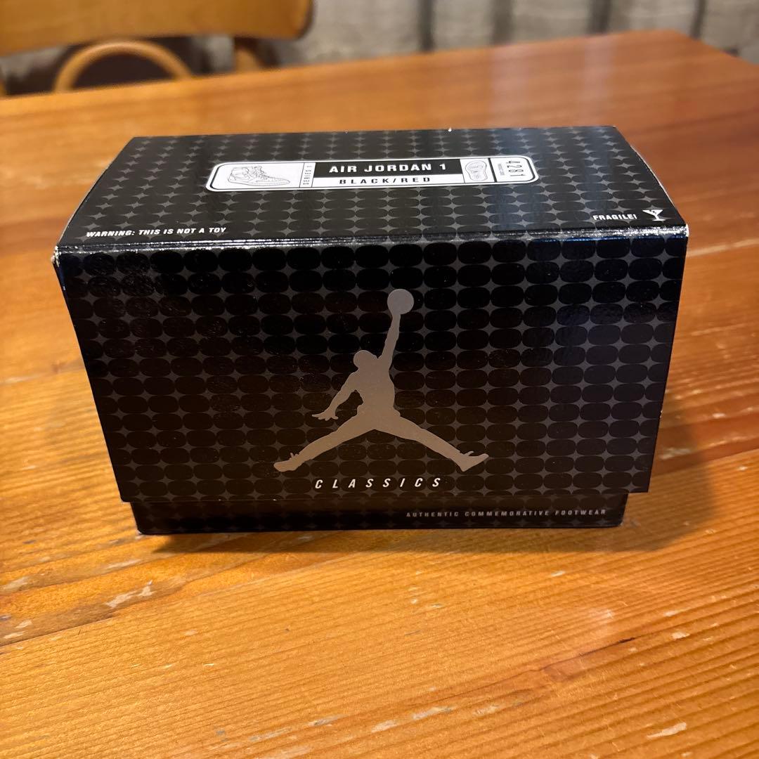 s*8様 限定　NIKE AIR JORDAN 1 オフィシャルミニチュアフィギ