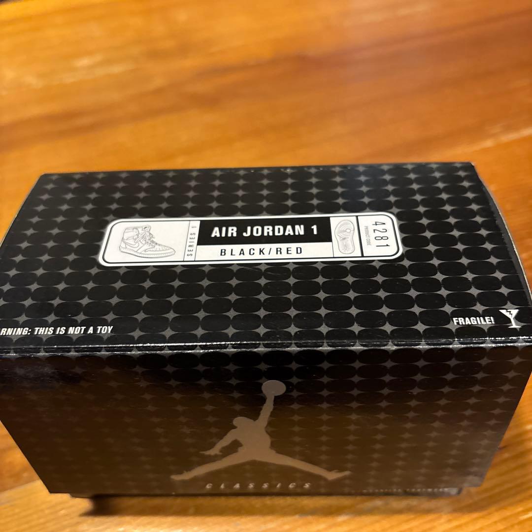 s*8様 限定　NIKE AIR JORDAN 1 オフィシャルミニチュアフィギ