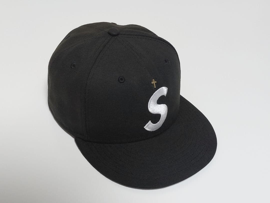 【極美品】Supreme　New Era　Gold Cross　S Logo　黒
