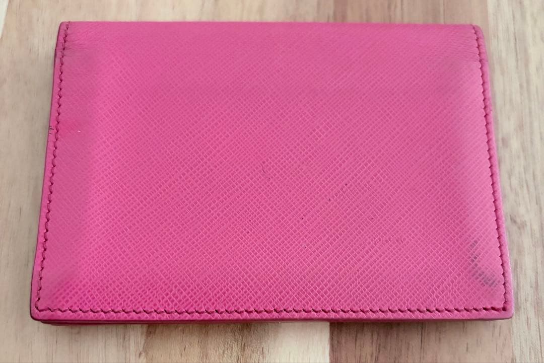 Salvatore Ferragamo ピンク 名刺入れ