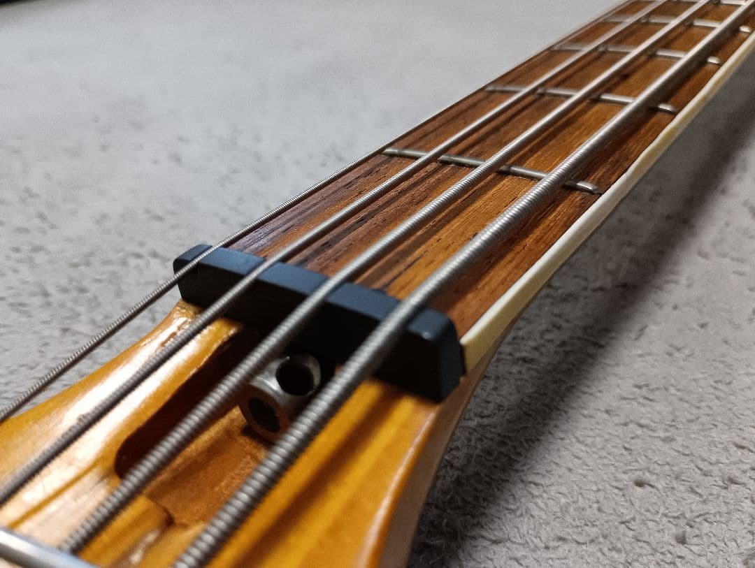 【メンテナンス済み 交換部品多数】Kawai カワイ エレキベース ケース付き