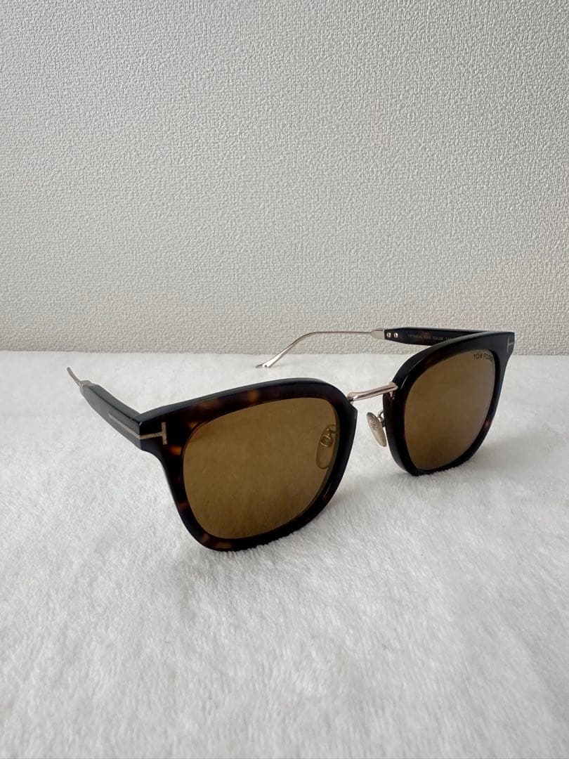 美品　TOM FORD サングラス　箱付き