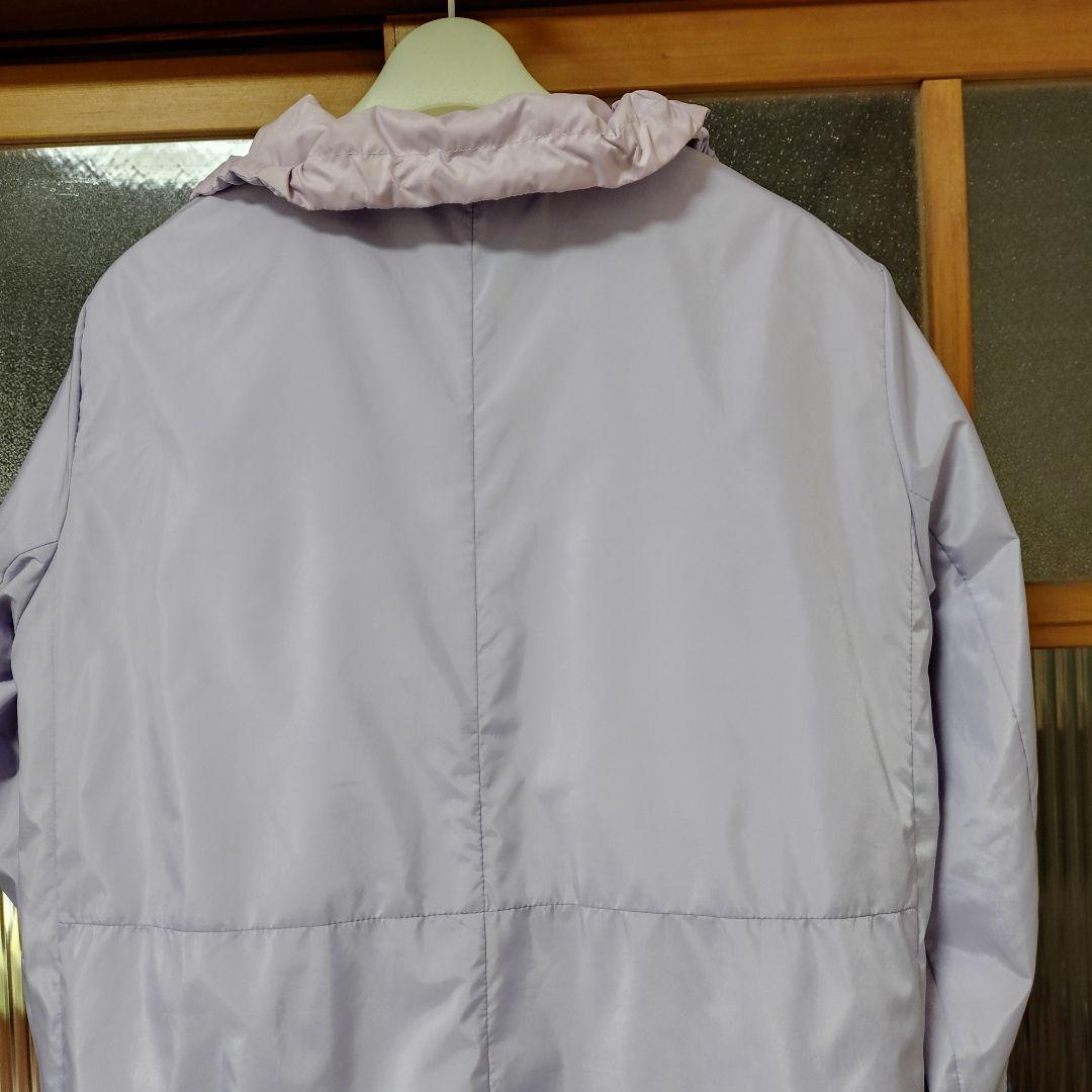 新品未使用に近い雨や花粉を寄せつけない3層タフタ素材リバーシブルコート