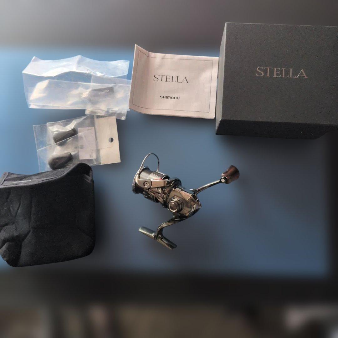 ア*ラ様 SHIMANO Stella C2000SHG スピニング 中古美品
