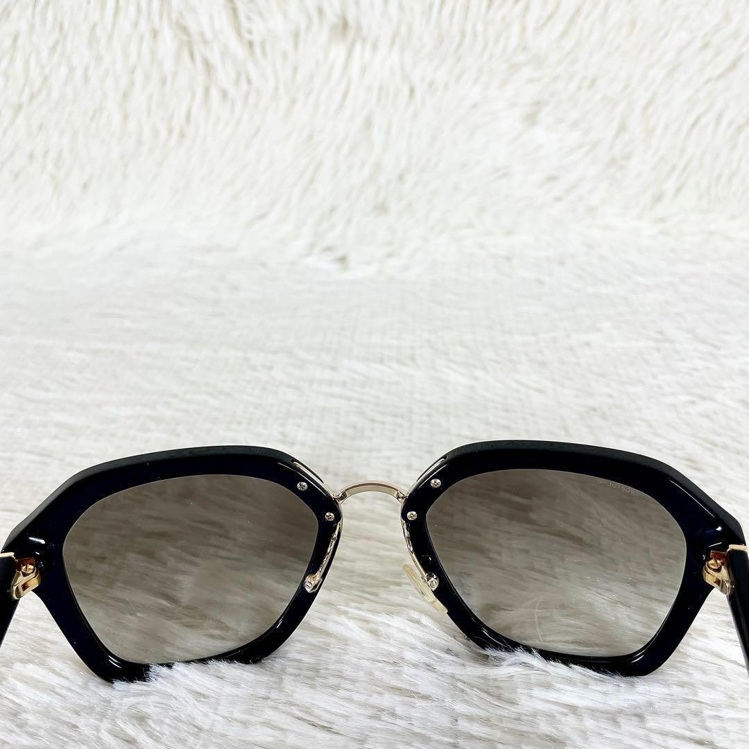 PRADA　プラダ　サングラス　SPR25R　ブラックレンズ・フレーム　訳アリ