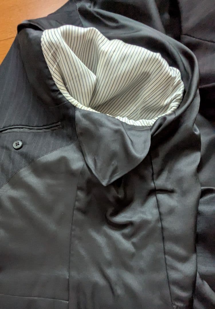 BURBERRY ダークグレー ストライプ スーツ3点セット