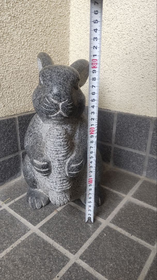 石製ウサギ石像^^