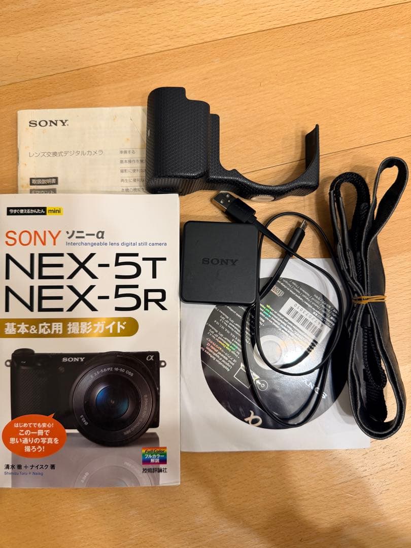 SONY NEX-5T シルバー　ミラーレス一眼 APS-C
