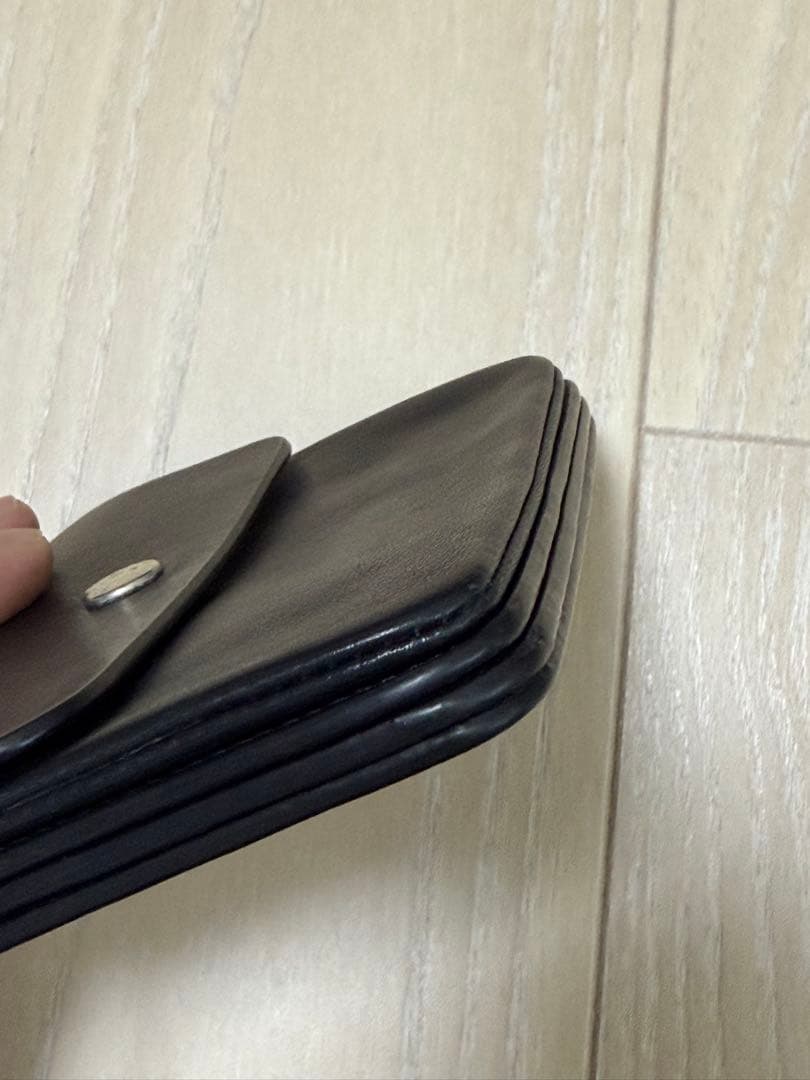 小物 STANDARD SUPPLY FLAP WALLET
