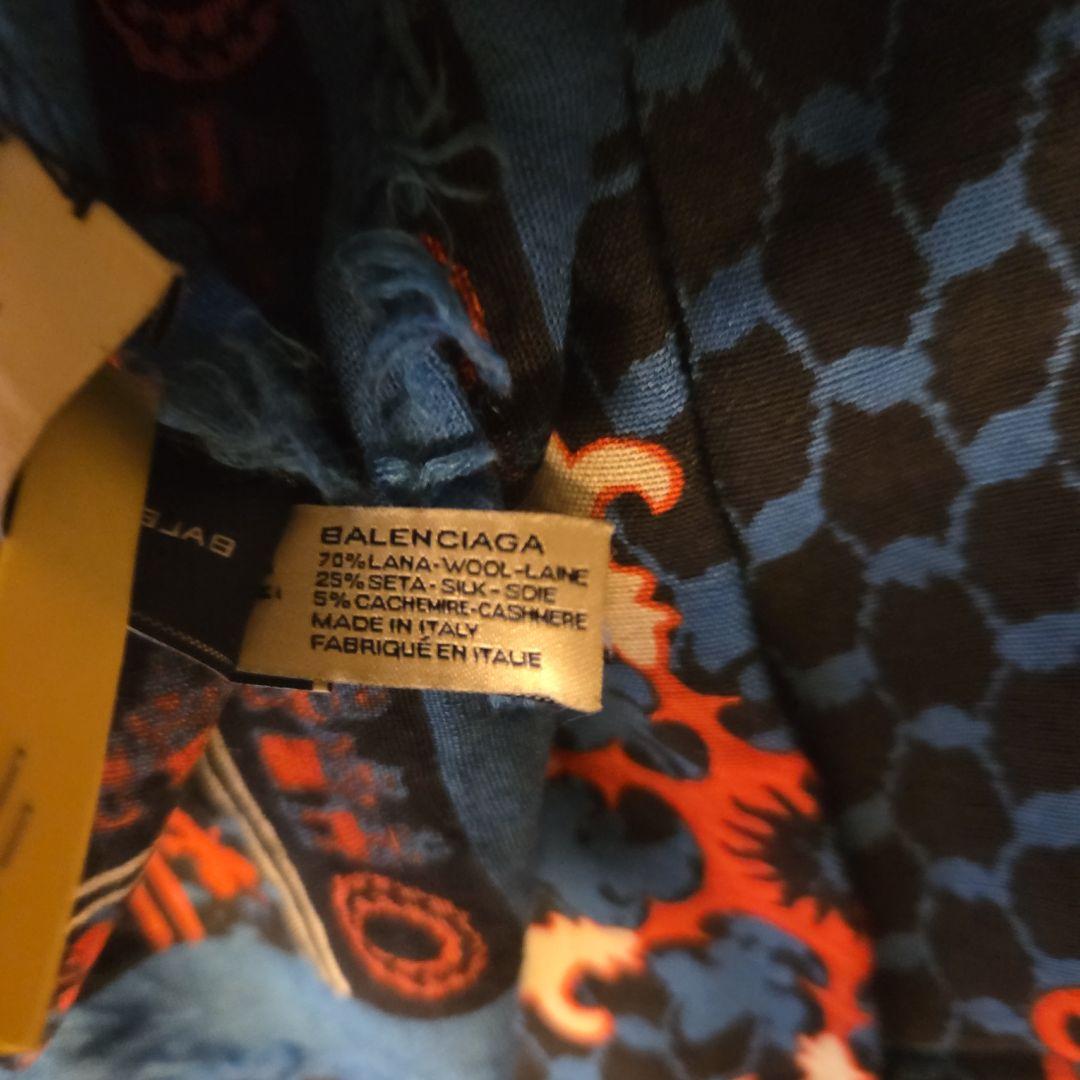 激安使えます重宝防寒❗イタリア製BALENCIAGAインベーダ総柄幾何学模様