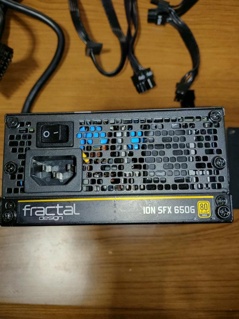 fractal design ION SFX 650G SFX電源650W
