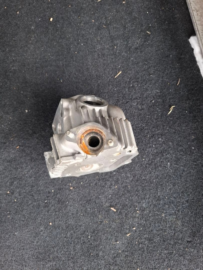 ホンダ　12V モンキー　カブ　横型エンジンヘッド