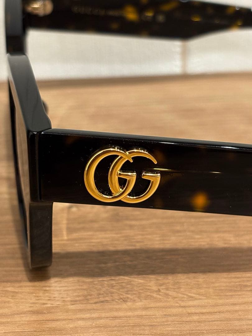 【meomeo】GUCCI ブラック サングラス 鼈甲 ブラウンレンズ