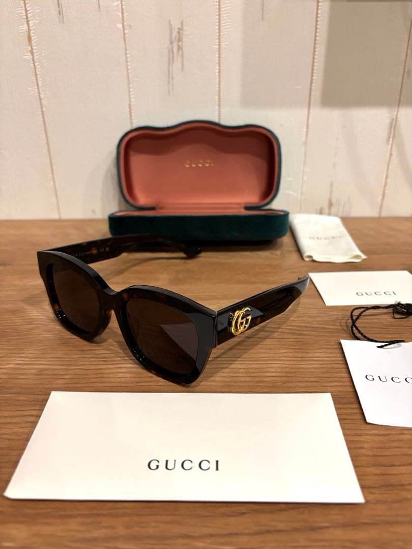 【meomeo】GUCCI ブラック サングラス 鼈甲 ブラウンレンズ