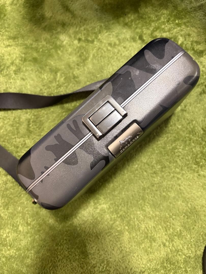 メゾンキツネ Maison Kitsuné Samsoniteクロスボディバッグ