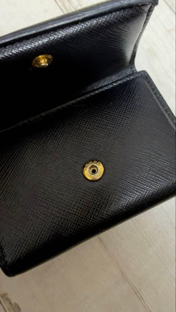ジ*ウ様 PRADA プラダ 三つ折り財布