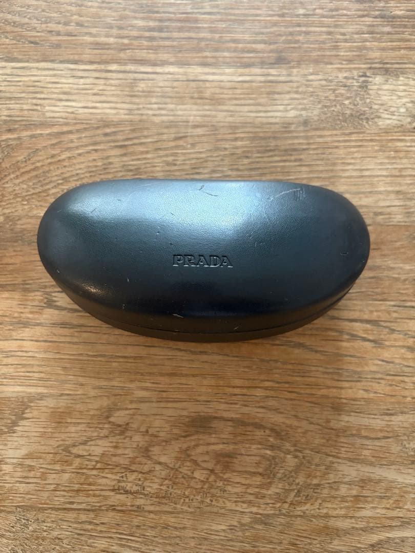 PRADA ホワイト ラウンド型サングラス