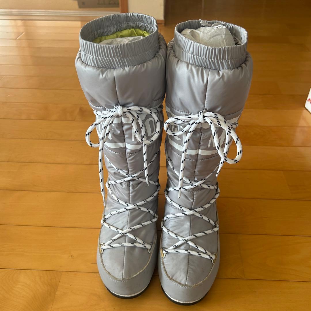 靴 MOON BOOT