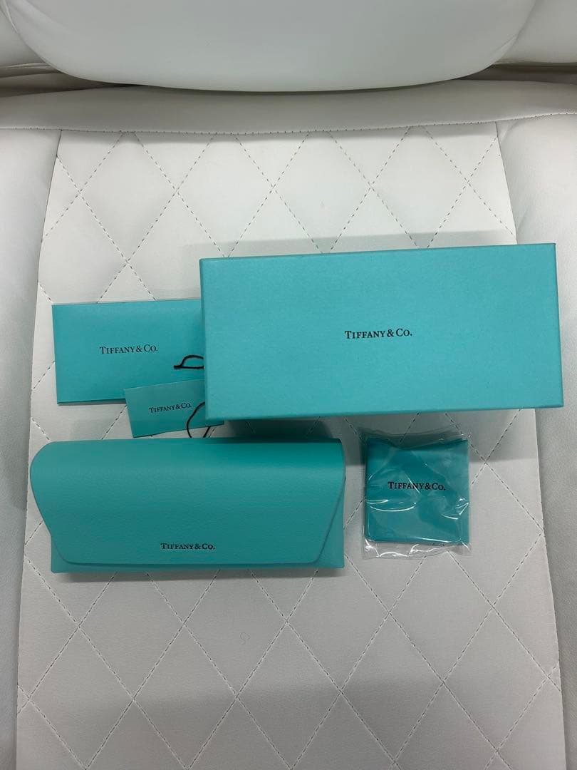 【ほぼ未使用美品】Tiffany&Co. ティファニー サングラス TF3065