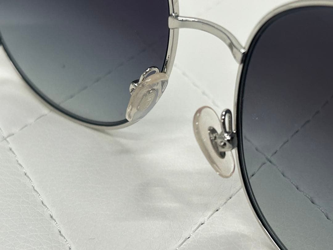 【ほぼ未使用美品】Tiffany&Co. ティファニー サングラス TF3065